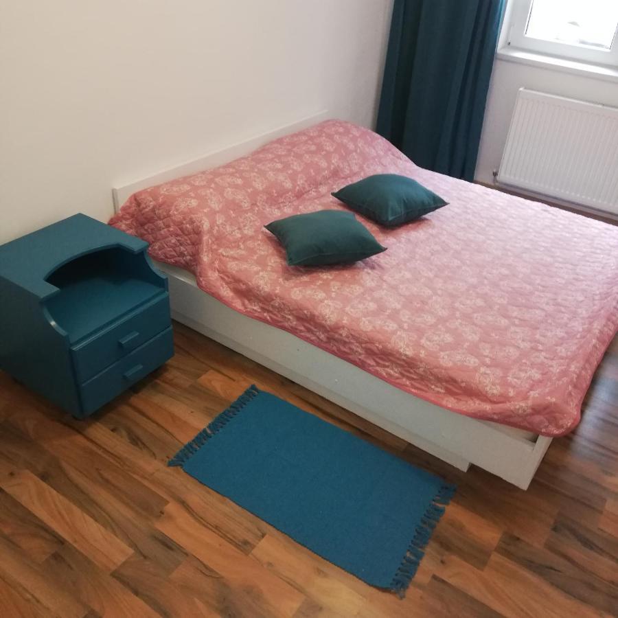 Ruud Mall Apartment
